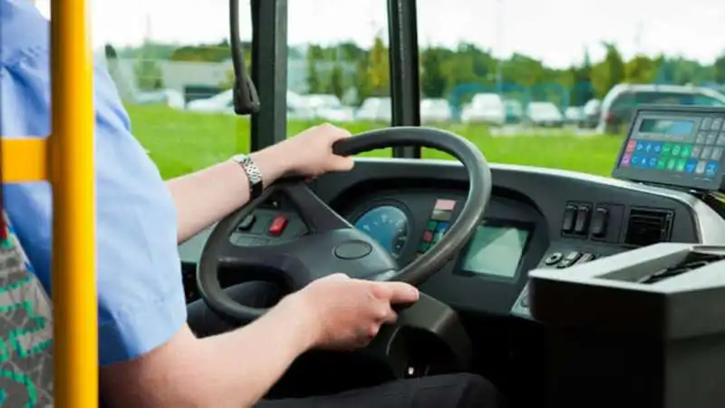 CONDUCENTE AUTOBUS 