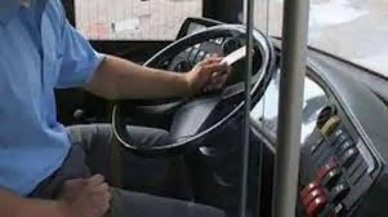 CONDUCENTE AUTOBUS 