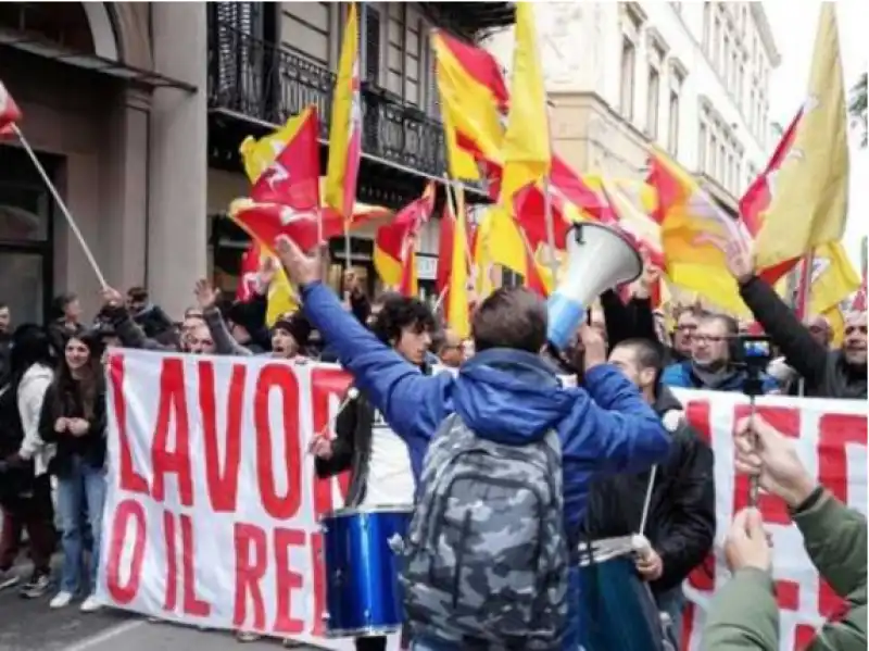 corteo palermo reddito di cittadinanza