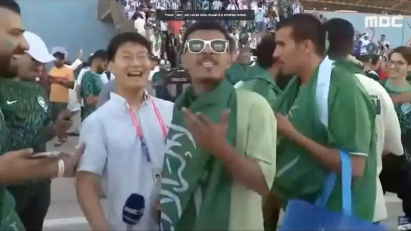 festeggiamenti dei tifosi sauditi per la vittoria contro l argentina 3