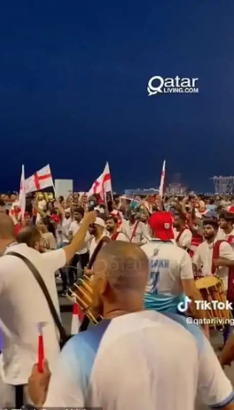 finti tifosi in qatar 7