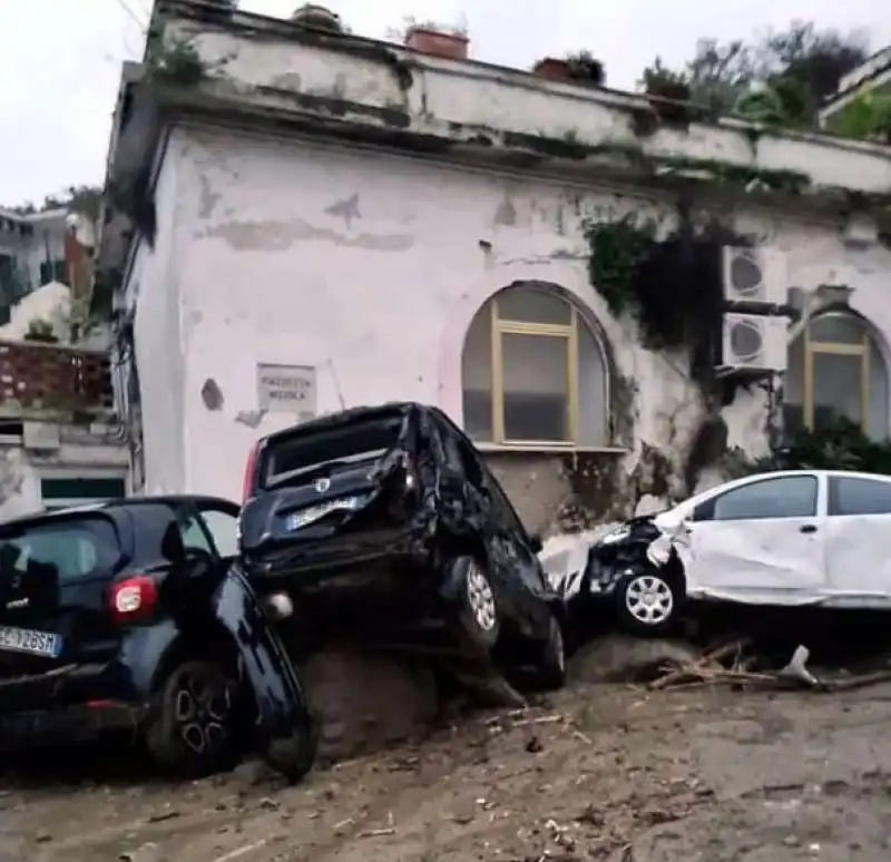 frana a casamicciola terme   ischia   12