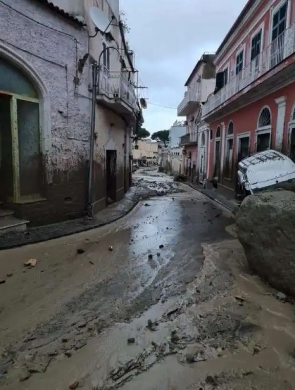 frana a casamicciola terme   ischia   9