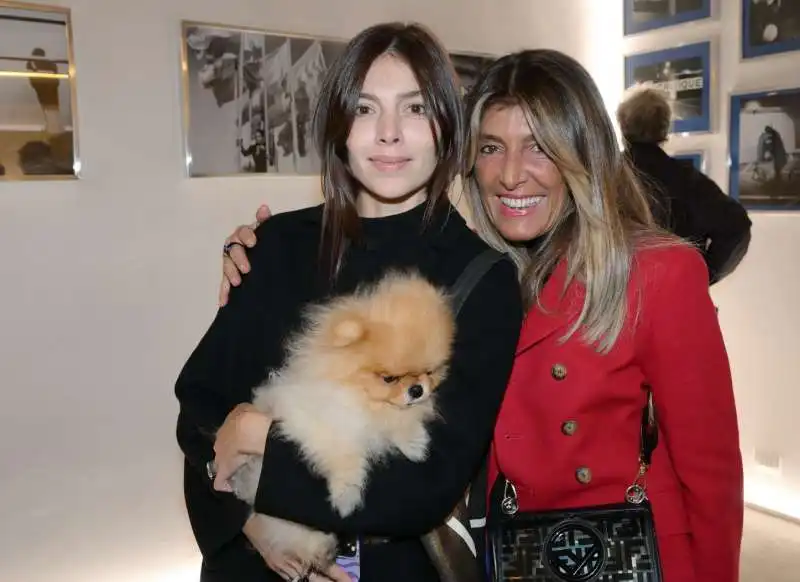 giovanna caruso fendi con la figlia veronica e stitch  foto di bacco