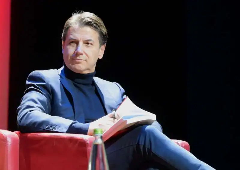 giuseppe conte  foto di bacco (4)