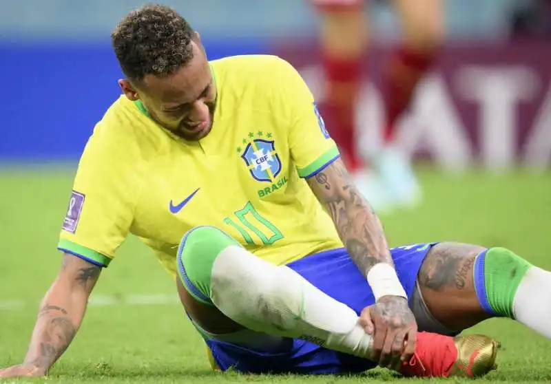 infortunio neymar al mondiale in qatar 