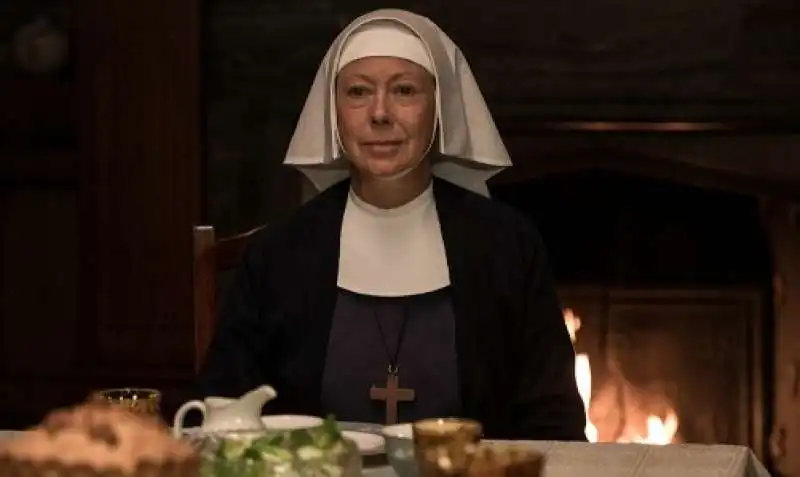 jenny agutter  2