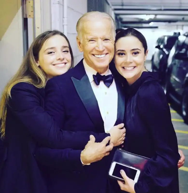 joe biden con Naomi biden