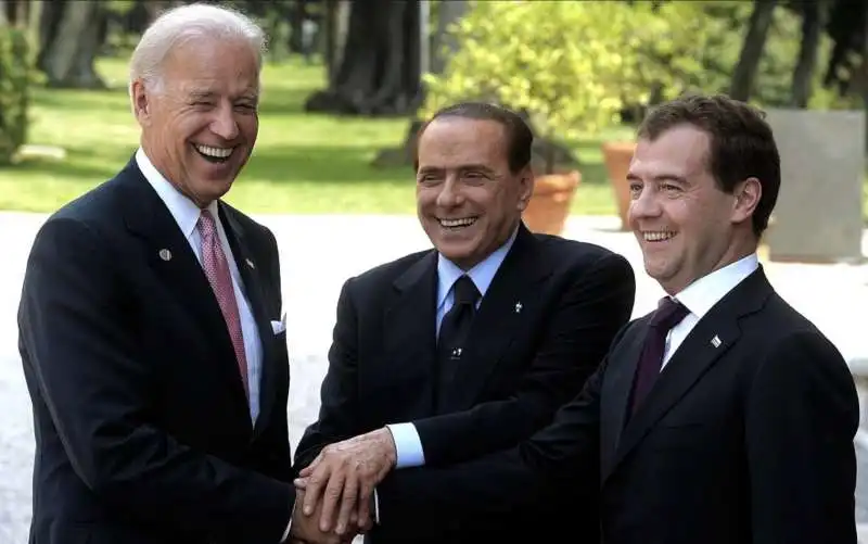 JOE BIDEN SILVIO BERLUSCONI DMITRY MEDVEDEV 