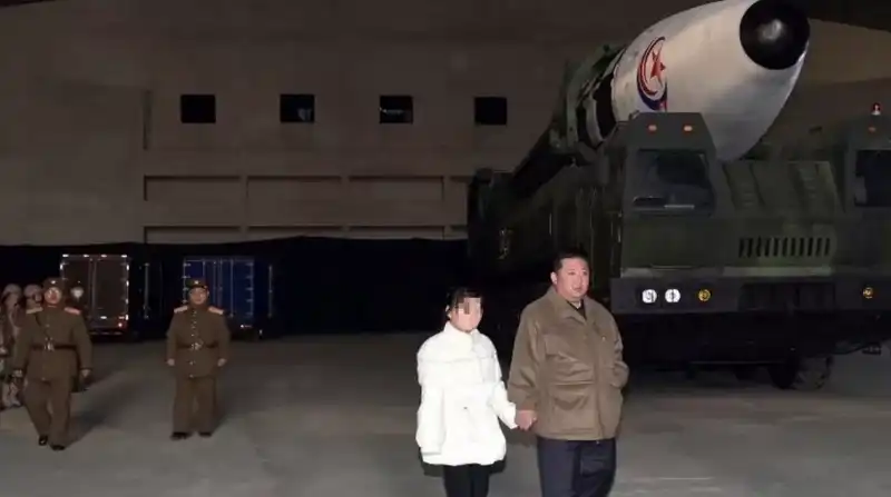 KIM JONG UN CON LA FIGLIA 