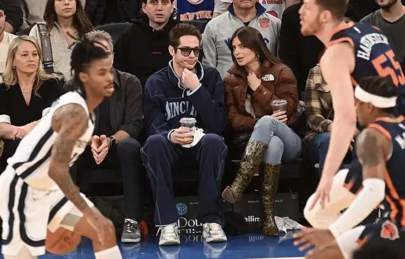 pete davidson e emily ratajkowski madison square garden14