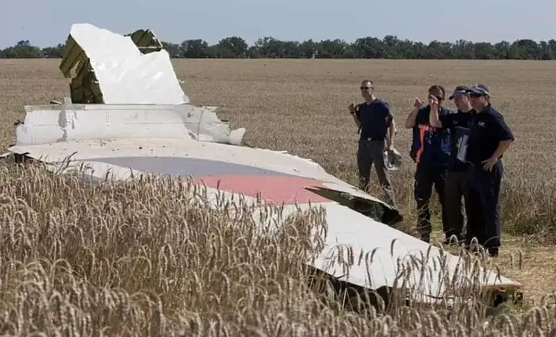 resti del volo mh17  