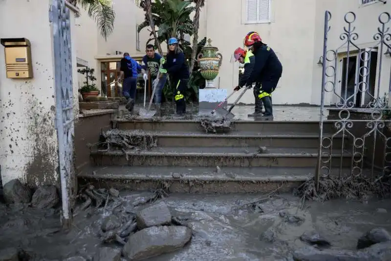 ricerche dei dispersi dopo la frana di casamicciola   50