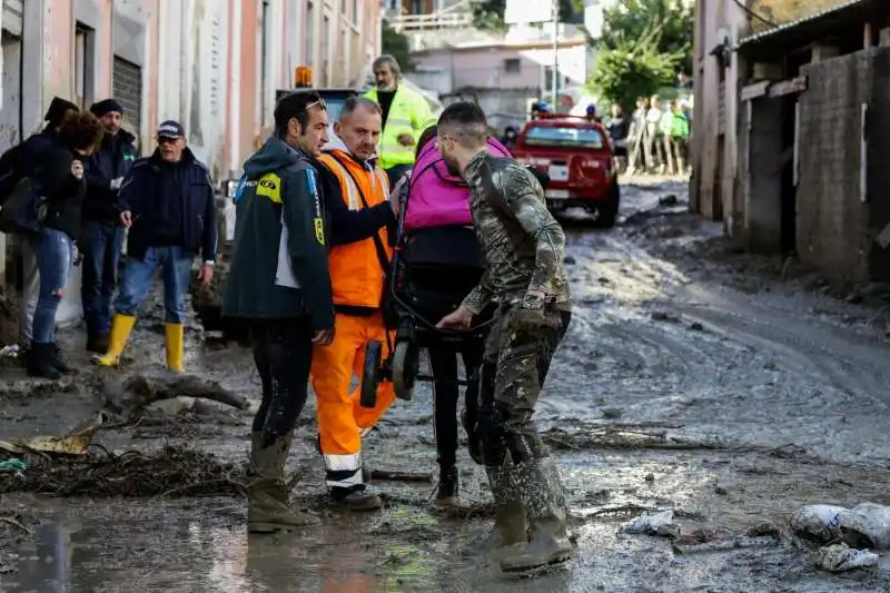 ricerche dei dispersi dopo la frana di casamicciola   76