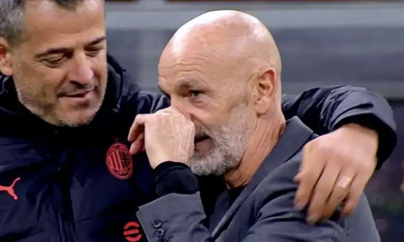 STEFANO PIOLI DURANTE MILAN FIORENTINA 1