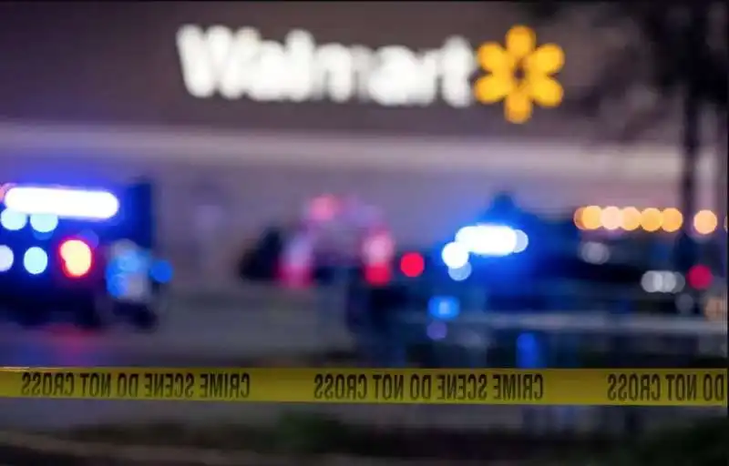 strage in un Walmart a Chesapeake in Virginia