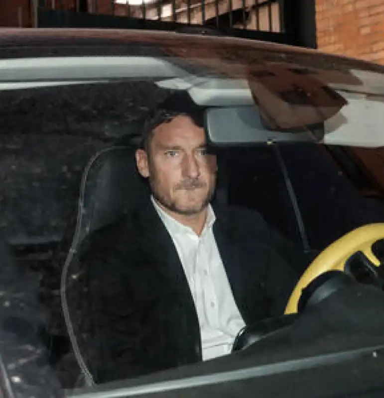  Totti arrivo in tribunale