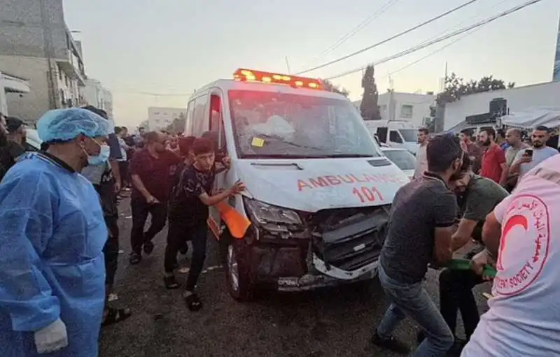 ambulanze palestinesi distrutte da israele   3