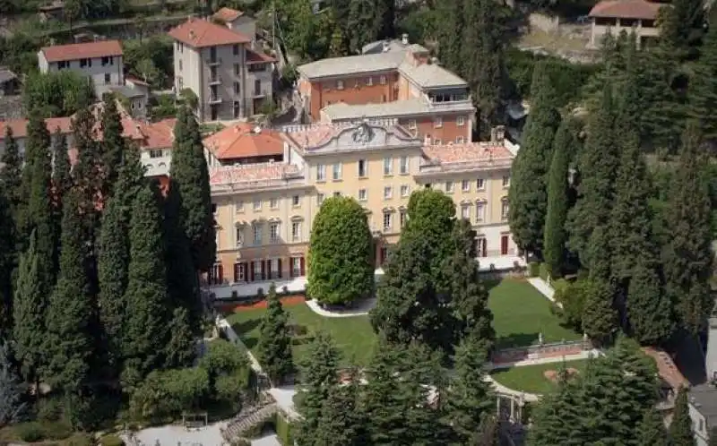 castello di urio sul lago di como 7