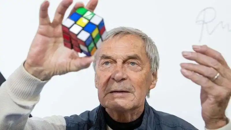 erno rubik 7