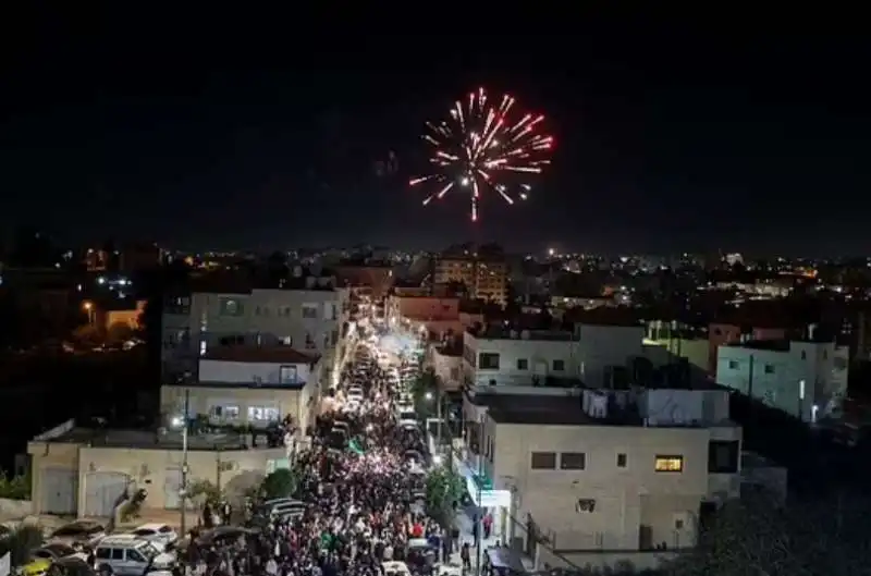 festa per i detenuti rilasciati in cisgiordania 