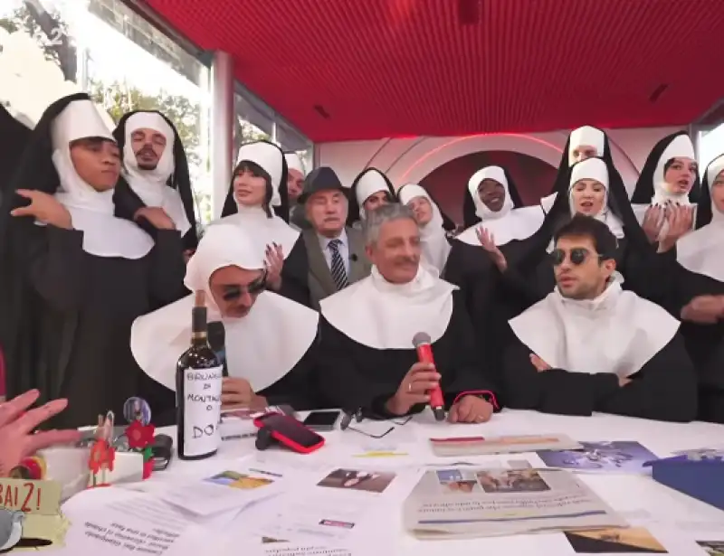 fiorello mahmood omaggio a sister act 