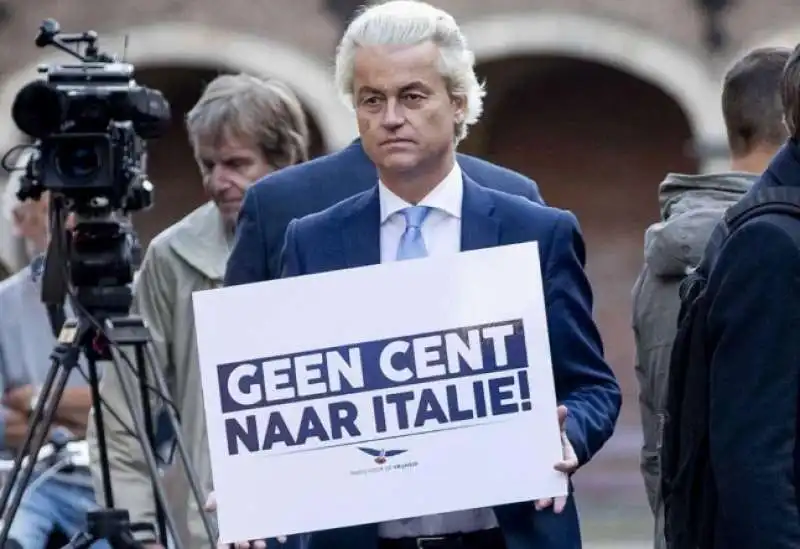 geert wilders con manifesto nemmeno un centesimo all italia   4