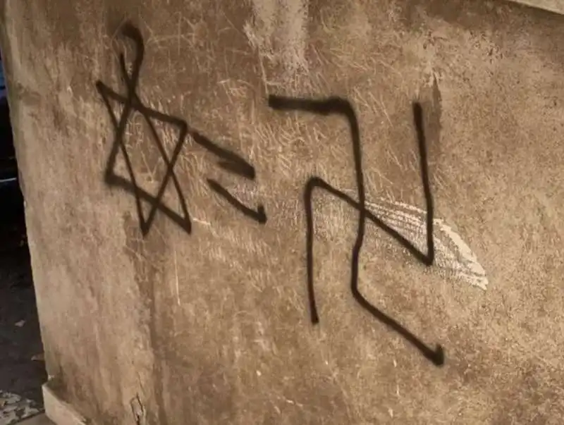 GRAFFITI ANTISEMITI A ROMA 1