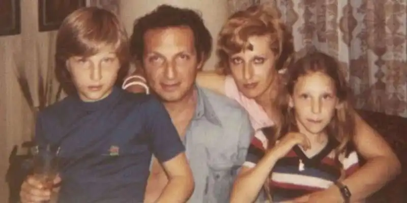 JAVIER MILEI CON LA FAMIGLIA 