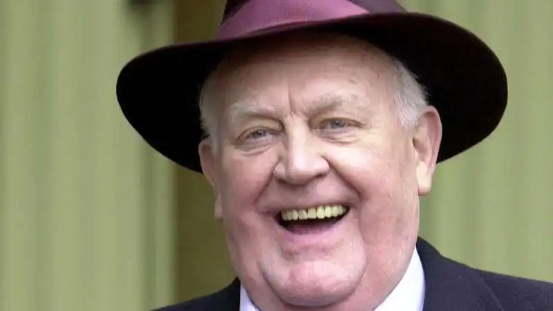 joss ackland  12