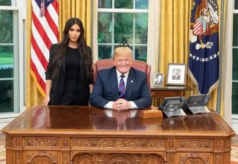 KIM KARDASHIAN E DONALD TRUMP