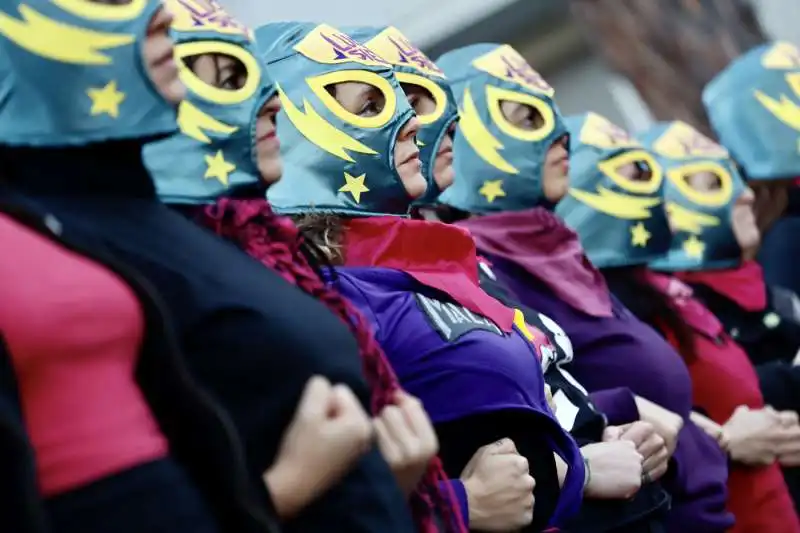 manifestazione contro la violenza sulle donne e il patriarcato a roma   17