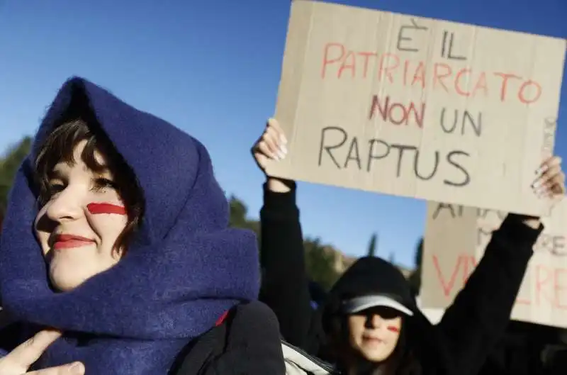 manifestazione contro la violenza sulle donne e il patriarcato a roma   2