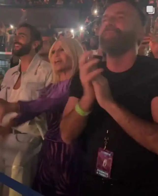 marco mengoni   donatella versace   alessandro zan   concerto di madonna al forum di assago 