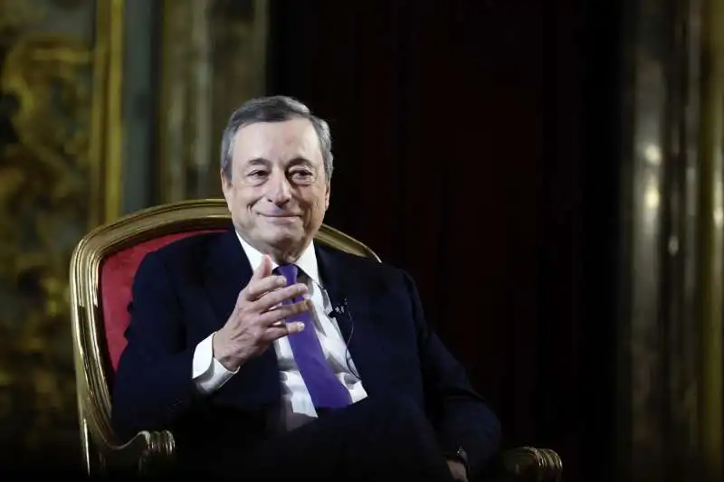 mario draghi alla presentazione del libro quando eravamo padroni del mondo di aldo cazzullo 1