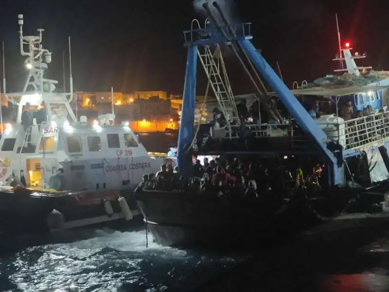 migranti soccorsi a lampedusa   4