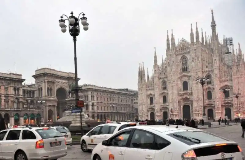 TAXI A MILANO