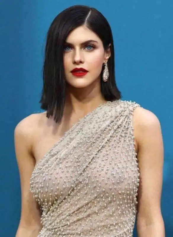 alexandra daddario  7