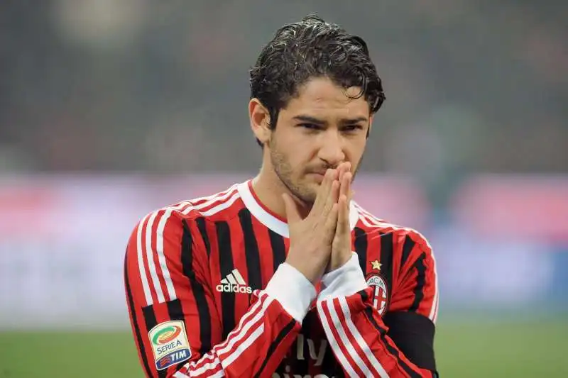 ALEXANDRE PATO