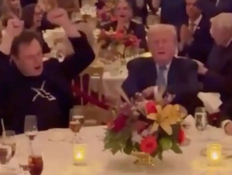 elon musk e donald trump al thanksgiving 5