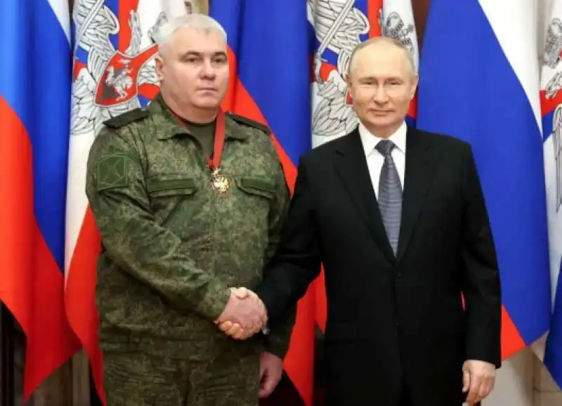 GENNADY ANASHKIN E VLADIMIR PUTIN