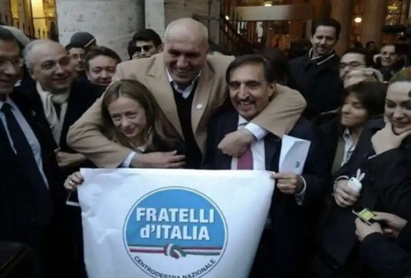 giorgia meloni   guido crosetto   ignazio la russa   primo simbolo senza fiamma di fratelli d italia 