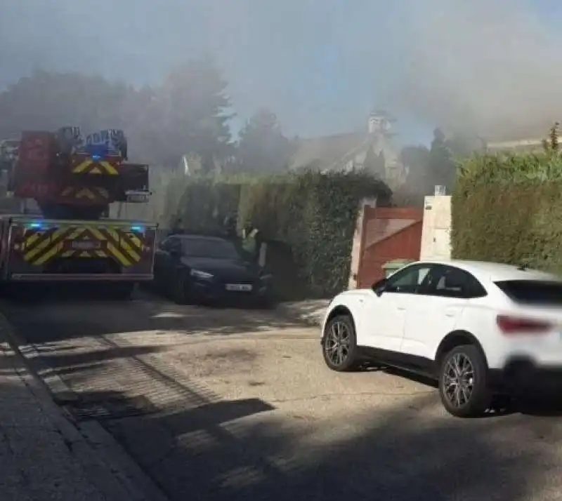 INCENDIO IN CASA DI BORJA MAYORAL 