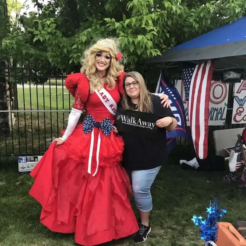 lady maga 10