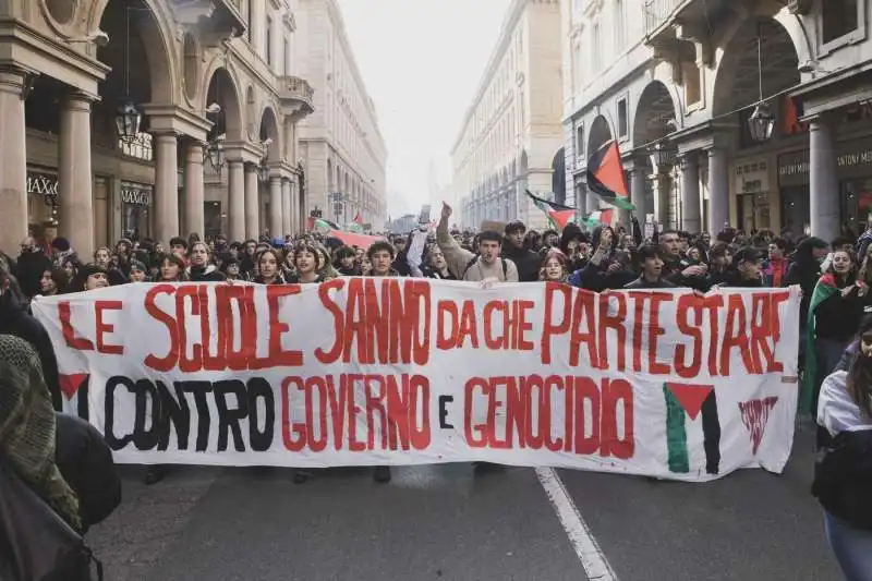 manifestazione pro palestina a torino   14