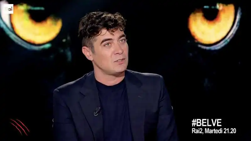 riccardo scamarcio a belve   3