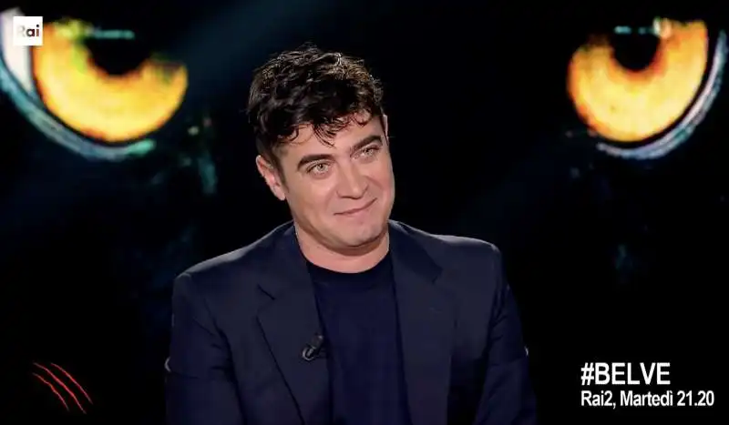 riccardo scamarcio a belve   4