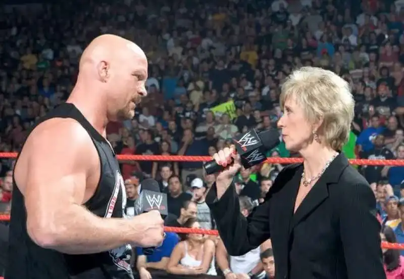 stone cold steve austin linda mcmahon 