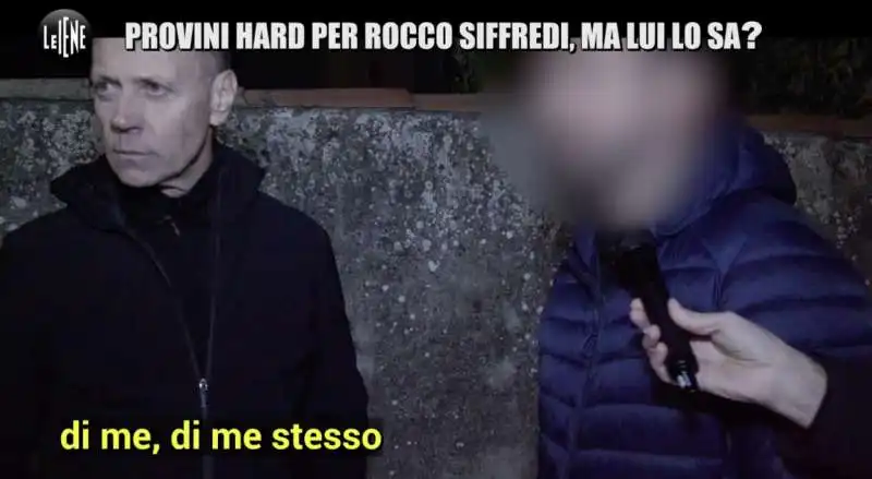 UOMO SI FINGE ROCCO SIFFREDI - LE IENE - 3