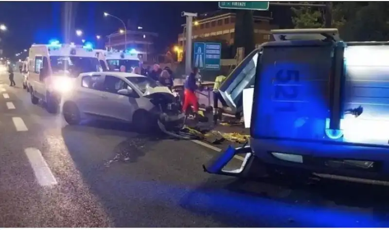 vigili urbani travolti su via tiburtina a roma